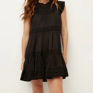 Veronica Beard Keely tiered dress in black size 00
